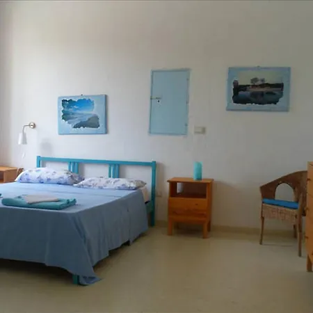 Masseria Pugliese Farm منزل ريفي أوستوني