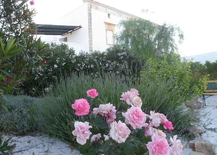 Masseria Pugliese Farm Kır Evi *