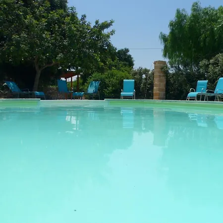 Casa di campagna Masseria Pugliese Farm *